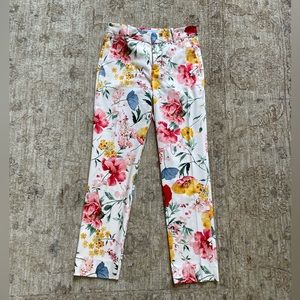 Zara cropped floral pants size, 2 (XS)